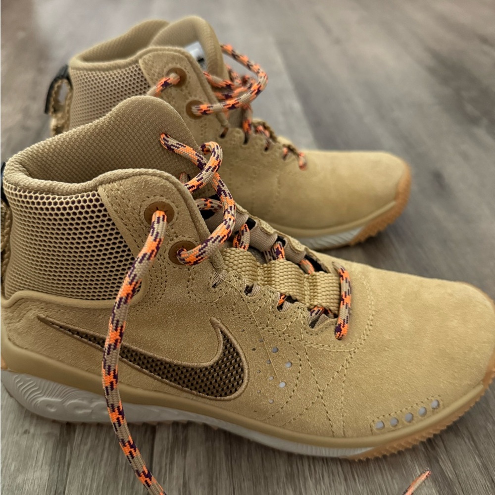 Nike Beige High-Tops with Orange Highlights